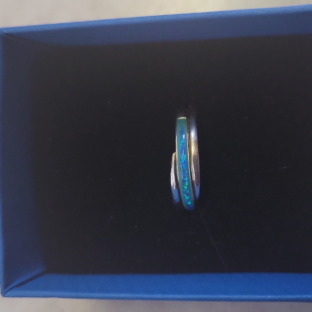 Lab created opal ring - Picture 3 of 3